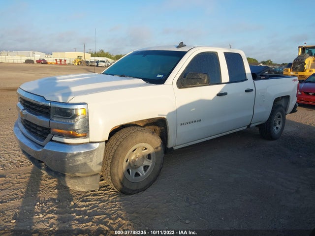 Chevrolet Silverado 1500 Ls 2018 1GCVKNEC6JZ370737 Image 2