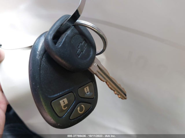 2013 CHEVROLET SILVERADO 1500 LT VIN: 3GCPCSE06DG171797