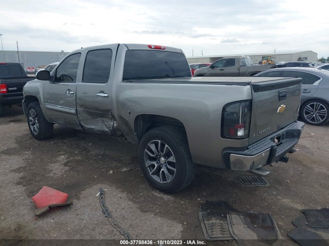2013 CHEVROLET SILVERADO 1500 LT VIN: 3GCPCSE06DG171797
