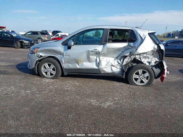 Chevrolet TRAX LS 2019 3GNCJKSBXKL332559 Image 14