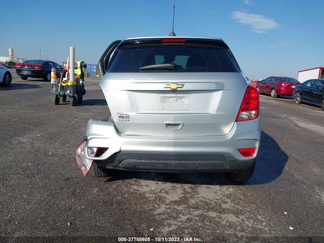 Chevrolet TRAX LS 2019 3GNCJKSBXKL332559 Image 16