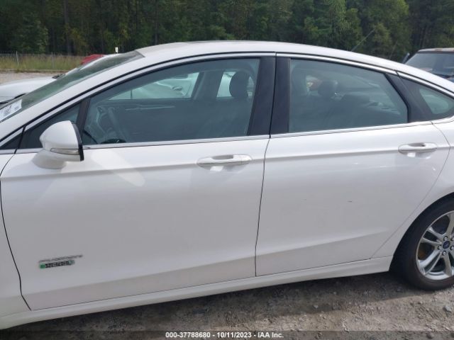3FA6P0SU4GR140963 Ford Fusion Energi Titanium