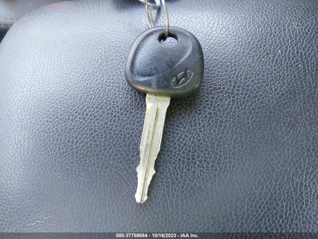 2013 HYUNDAI ELANTRA GLS VIN: 5NPDH4AE3DH398230