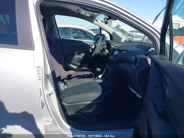 Chevrolet TRAX LS 2019 3GNCJKSB6KL286938 Image 5