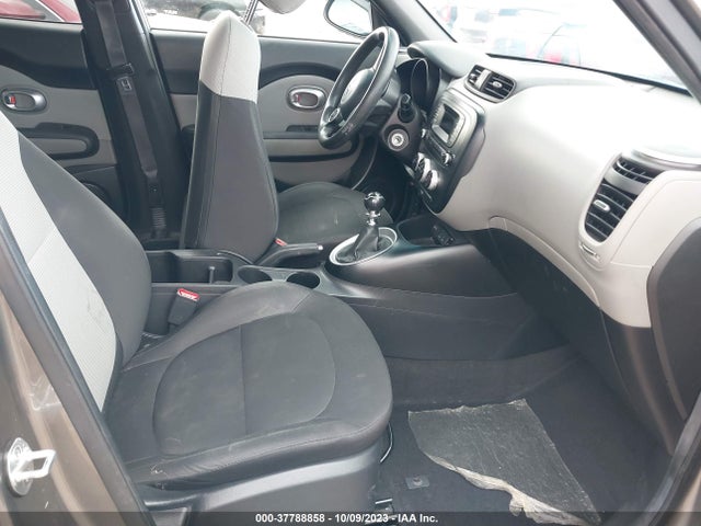 KIA Soul Base 2015 KNDJN2A28F7130416 Image 5