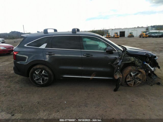 KNDRGDLG1N5117731 KIA Sorento Hybrid S