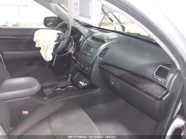 KIA SORENTO LX 2014 5XYKTCA62EG459052 Image 5