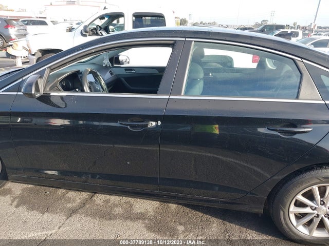 Hyundai SONATA SE 2018 5NPE24AF9JH726096 Image 14