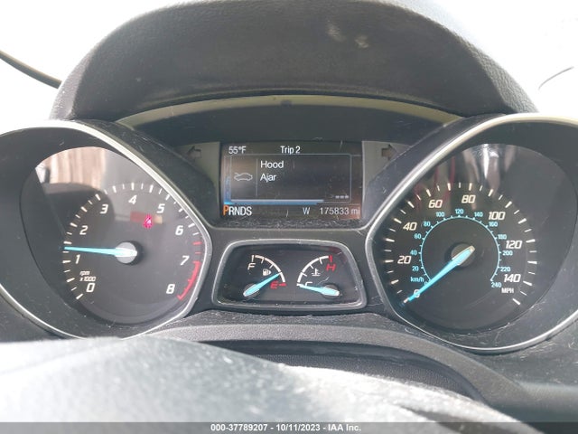 1FMCU0J95GUB31132 Ford Escape Titanium