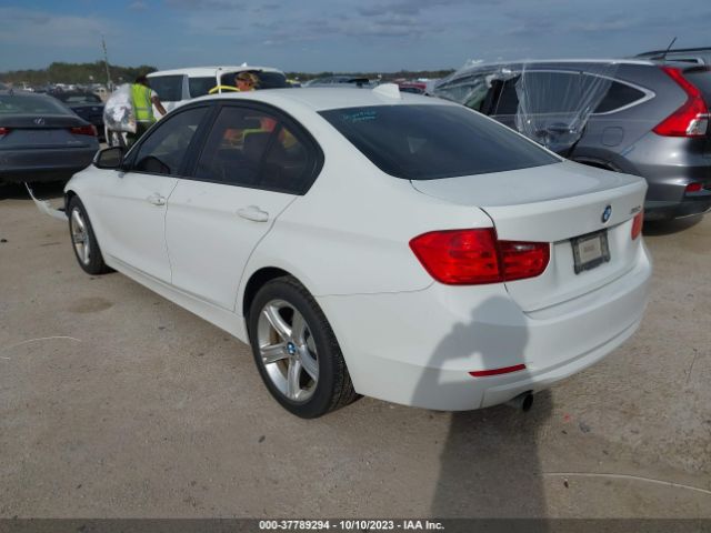 WBA3B1G55ENT00901 BMW 3 Series 320i