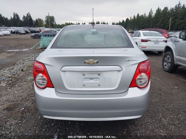 Chevrolet SONIC LS 2016 1G1JA5SG1G4153233 Image 16