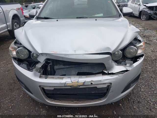 Chevrolet SONIC LS 2016 1G1JA5SG1G4153233 Image 6