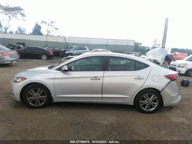 2017 HYUNDAI ELANTRA SE VIN: KMHD84LF2HU429657