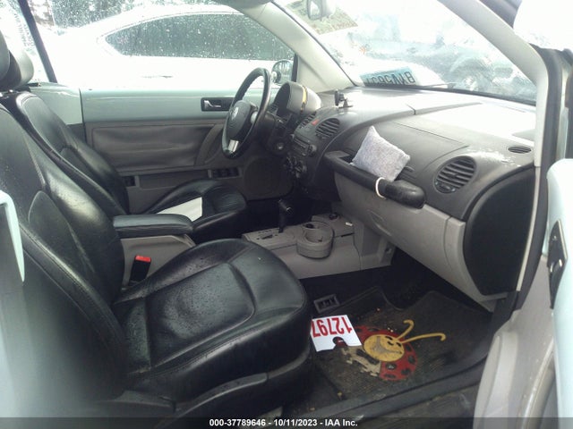 2004 VOLKSWAGEN NEW BEETLE CONVERTIBLE GLS VIN: 3VWCM31YX4M334589