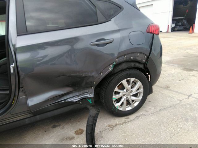 KM8J33A41MU319898 Hyundai Tucson Value