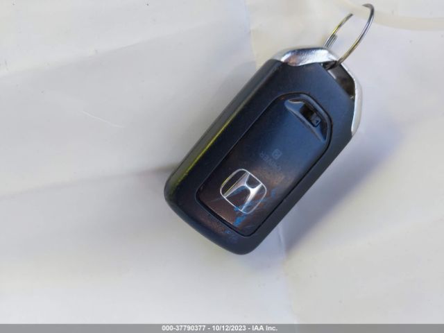 1HGCR2F80HA090219 Honda Accord Sedan Ex-l