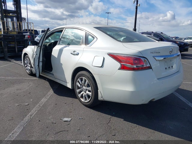 Nissan Altima 2.5 S 2015 1N4AL3AP8FC478916 Image 3