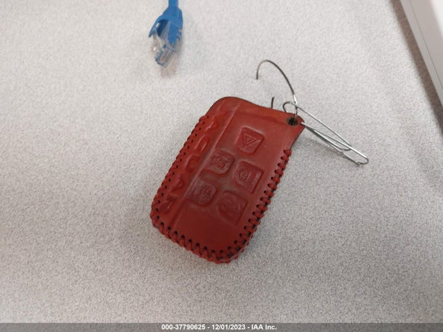 2020 JAGUAR F-PACE SADCZ2EE5LA627511 Photo 10