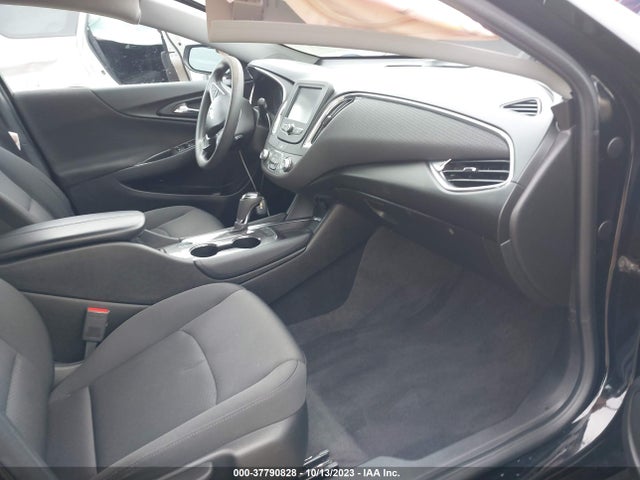 2018 CHEVROLET MALIBU LT VIN: 1G1ZD5ST3JF267902