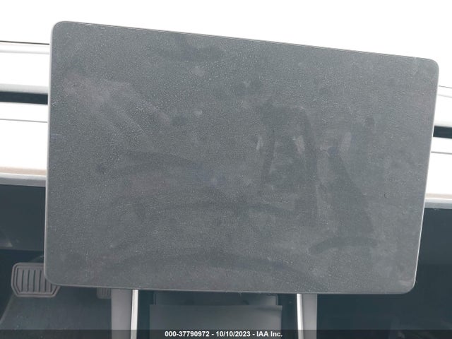 2018 Tesla 3, VIN: 5YJ3E1EAXJF164381