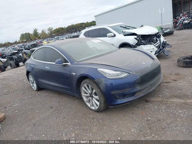 2018 Tesla 3, VIN: 5YJ3E1EAXJF164381