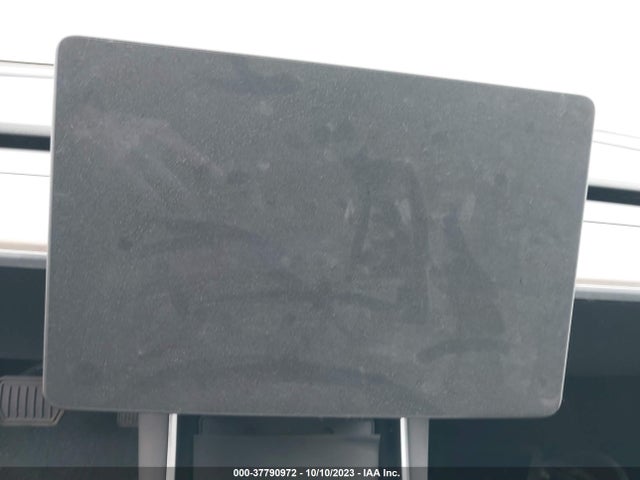 2018 Tesla 3, VIN: 5YJ3E1EAXJF164381