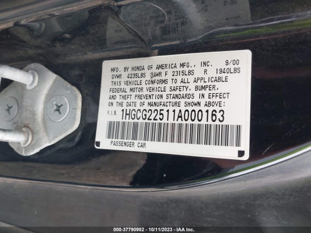 2001 HONDA ACCORD CPE EX W/LEATHER VIN: 1HGCG22511A000163