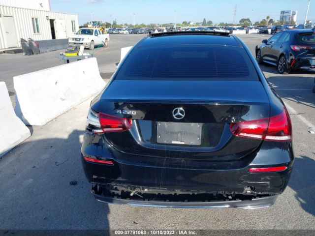WDD3G4EB6KW022682 Mercedes-Benz A-class A 220
