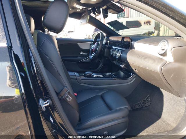 WDD3G4EB6KW022682 Mercedes-Benz A-class A 220