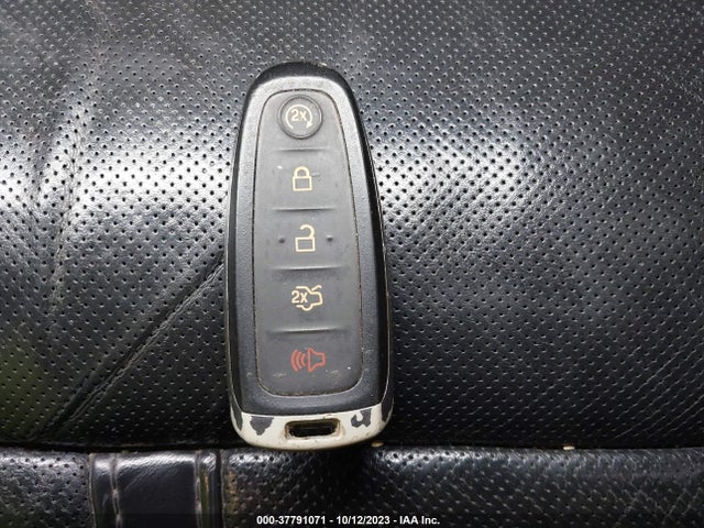 5LMJJ3JT1GEL02382 Lincoln Navigator L Select