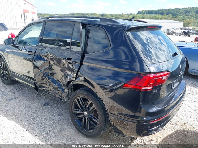 3VV8B7AX3NM052066 Volkswagen Tiguan Se R-line Black