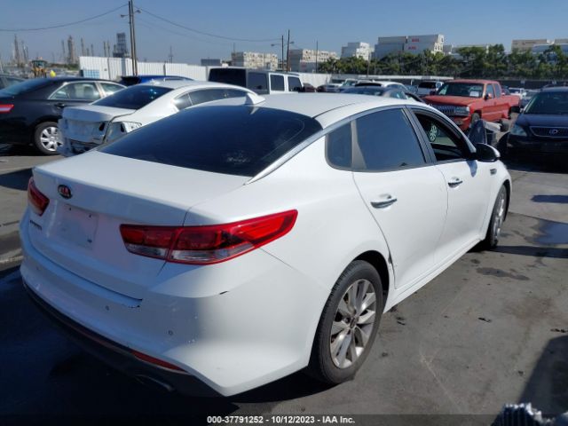 5XXGT4L38JG258592 KIA Optima Lx