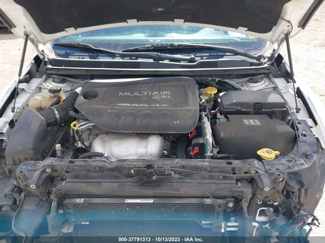 Chrysler 200 S 2015 1C3CCCBB7FN627993 Image 10
