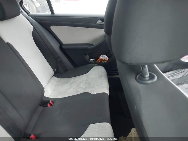 3VW2K7AJ6FM306237 Volkswagen Jetta Sedan 2.0l S