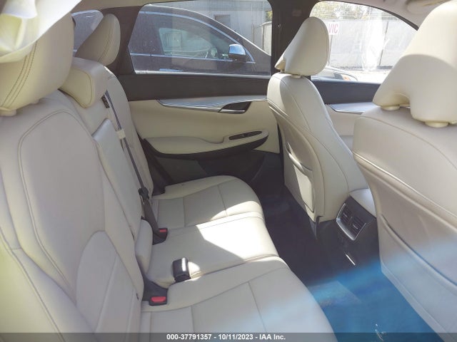 3PCAJ5M36KF137290 Infiniti Qx50 Luxe