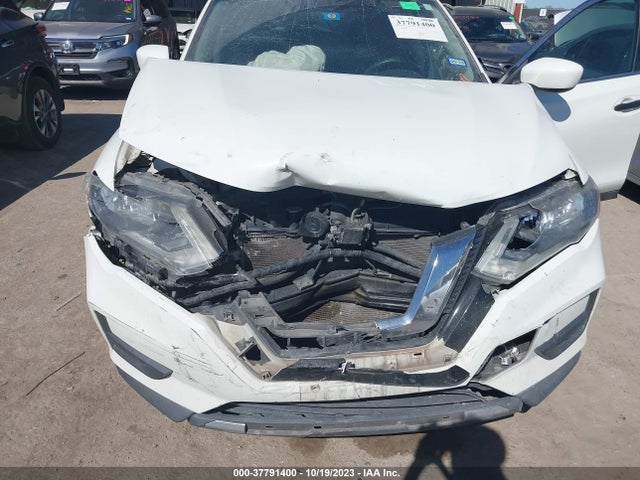 2018 NISSAN ROGUE S VIN: 5N1AT2MT0JC700527