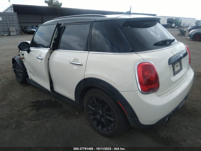 2017 MINI HARDTOP WMWXU1C52H2E18057 Photo 2