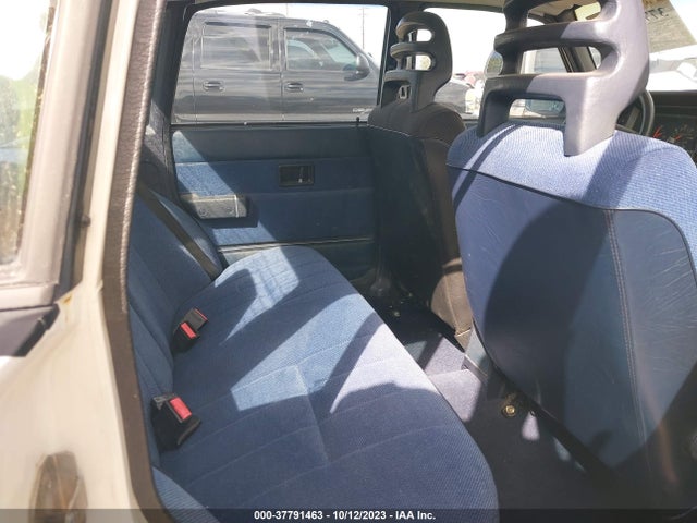1989 VOLVO 244 DL/GL VIN: YV1AX8841K1371469