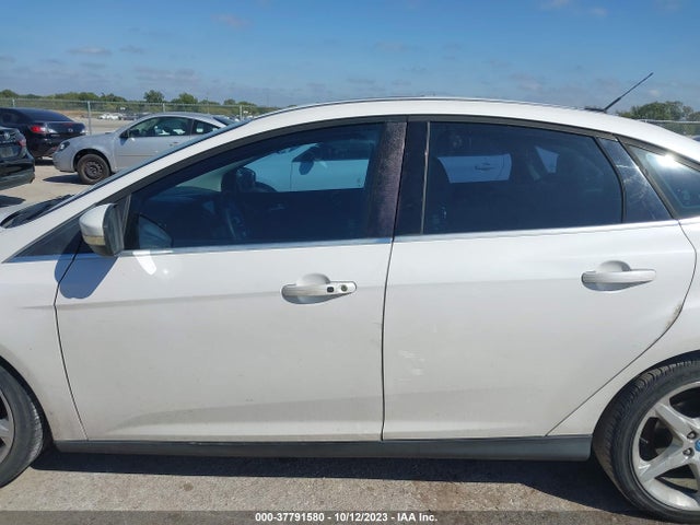 2012 FORD FOCUS TITANIUM VIN: 1FAHP3J25CL195246