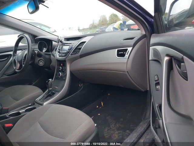 2014 HYUNDAI ELANTRA SE VIN: 5NPDH4AE5EH467324