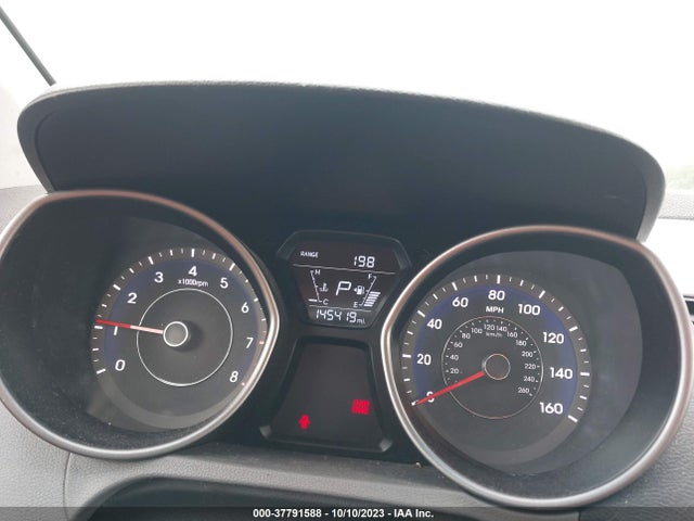 2014 HYUNDAI ELANTRA SE VIN: 5NPDH4AE5EH467324