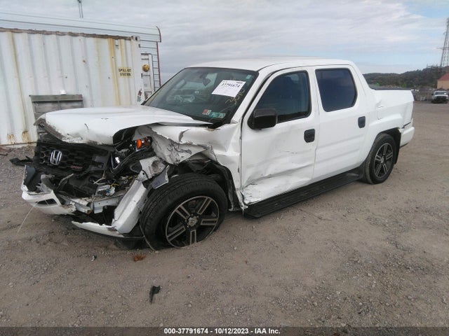 Honda Ridgeline Sport 2014 5FPYK1F75EB003810 Image 2