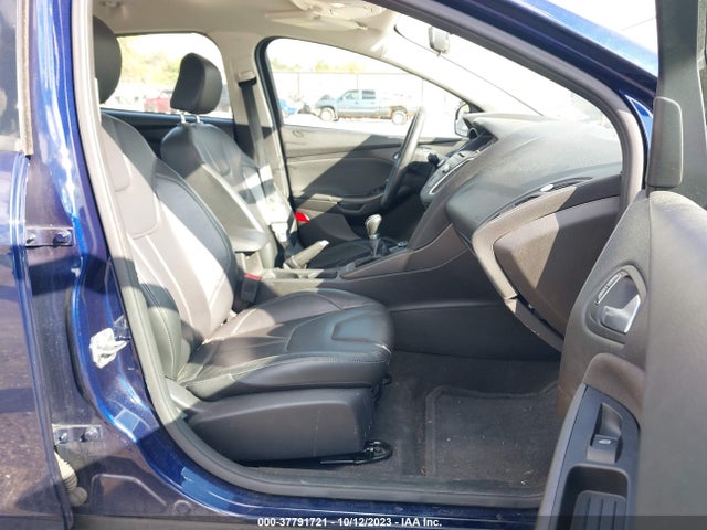 2016 FORD FOCUS SE VIN: 1FADP3K21GL327647