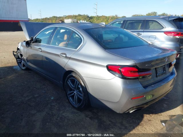 2021 BMW 530E WBA33AG04MCF99747 Photo 2