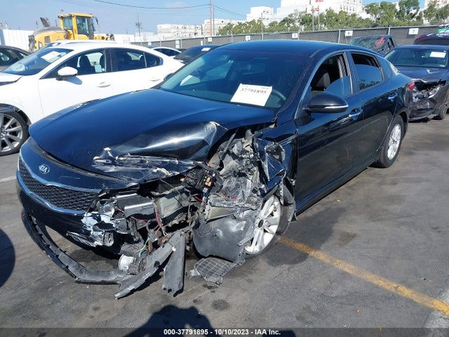 KIA Optima Lx 2017 5XXGT4L30HG136223 Image 2