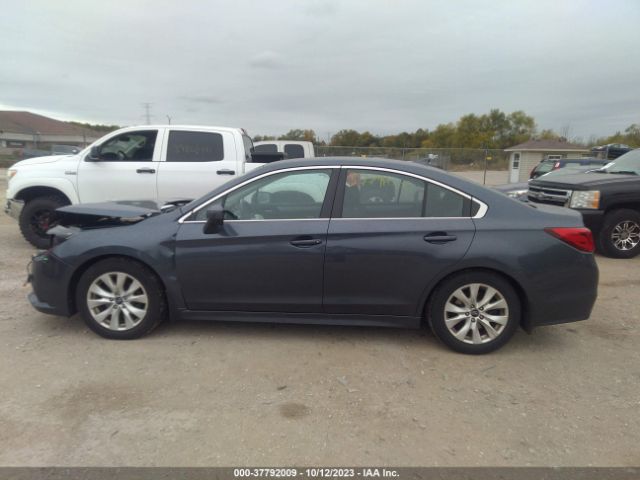4S3BNAC63H3046738 Subaru Legacy Premium