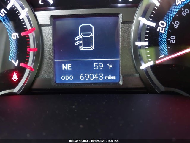 Toyota 4RUNNER SR5 2019 JTEBU5JR9K5657162 Image 15