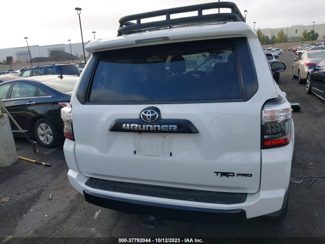 Toyota 4RUNNER SR5 2019 JTEBU5JR9K5657162 Image 16