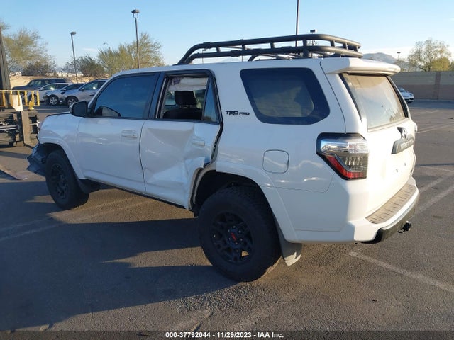 Toyota 4RUNNER SR5 2019 JTEBU5JR9K5657162 Image 3