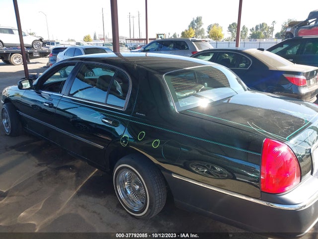 Aukcja sprzedaży 2003 Lincoln Town Car Executive L, vin: 1LNHM84WX3Y643980, numer aukcji: 37792085